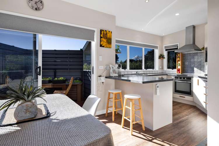 22 Halse Place Opunake_8