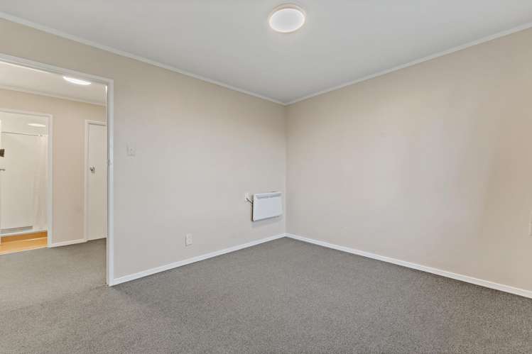 20 Grandison Crescent New Lynn_26