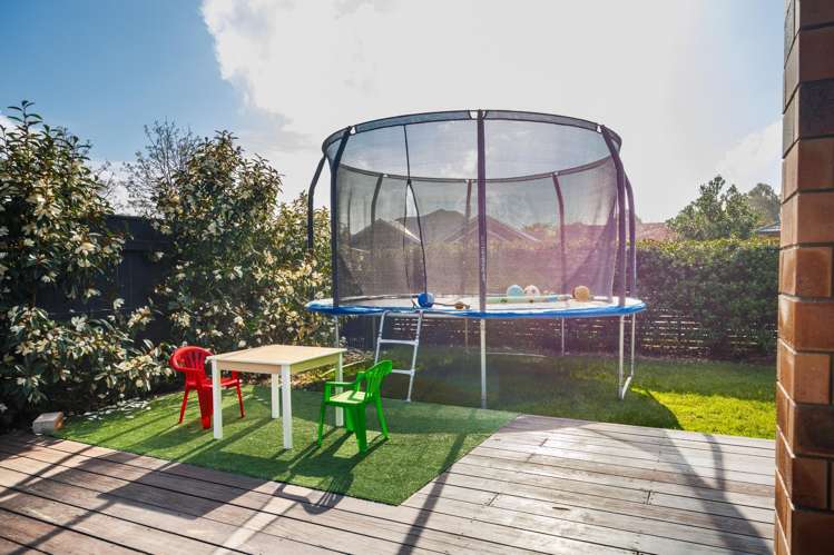 35 Chestnut Close Kelvin Grove_17