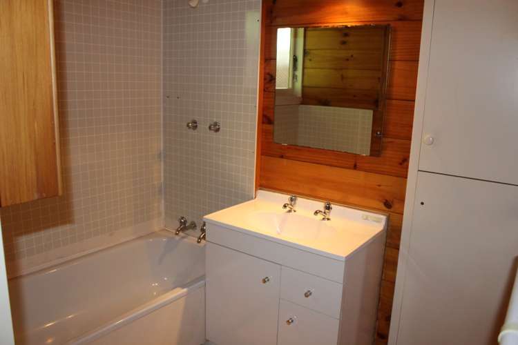 230 Atkinson Road Titirangi_12