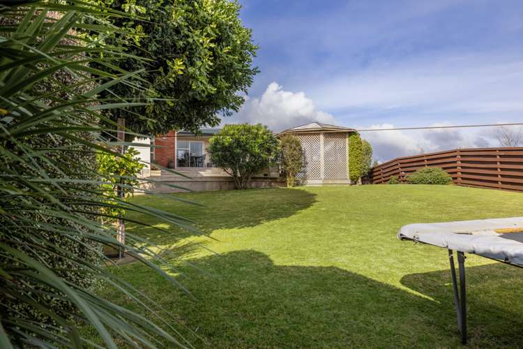 15 Warwick Place Brookfield_25