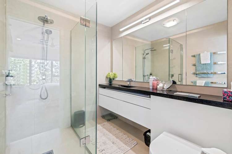 2/12 Westview Court Somerville_15