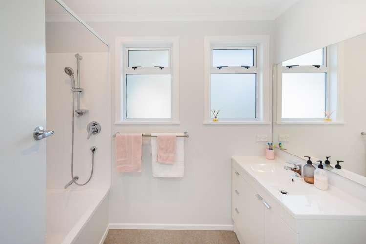 37 Parkland Crescent Terrace End_16