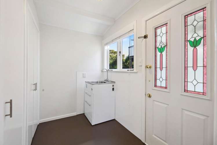 19 Beach Road Mellons Bay_33