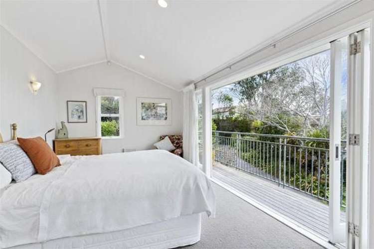 5 Colmar Road Mellons Bay_9