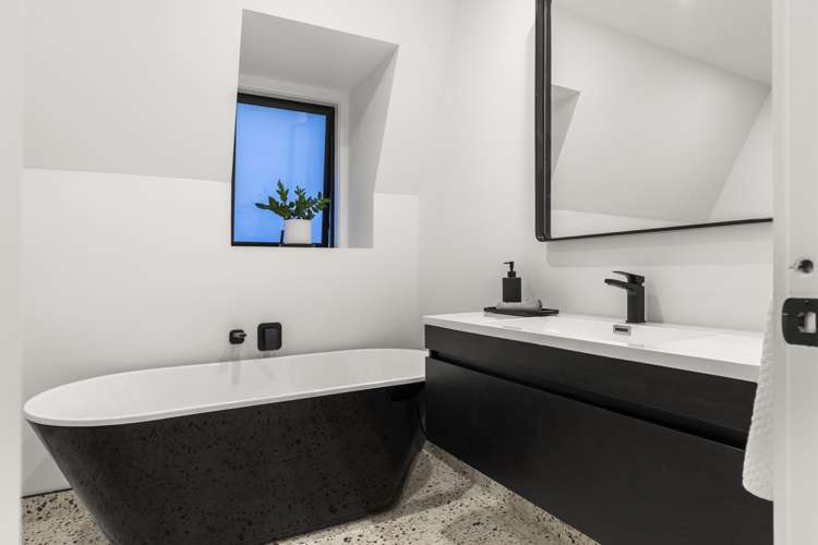 16 Island View Terrace Cockle Bay_21