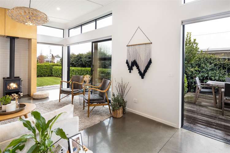 4 Piper Lane Burleigh_9