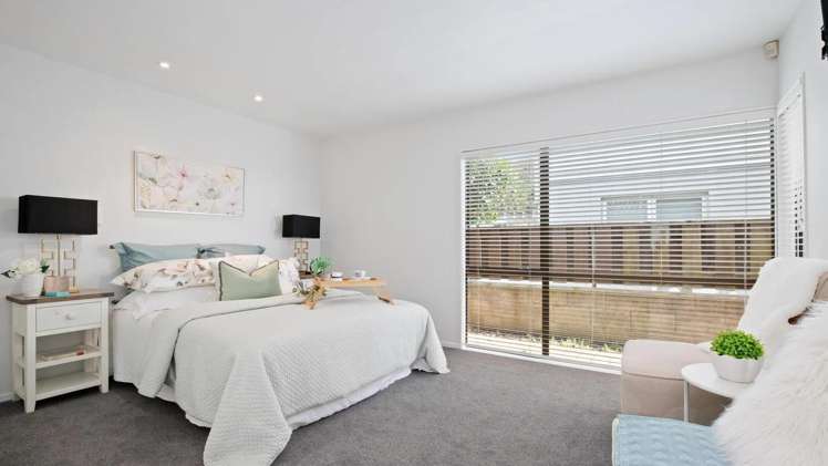 2a The Esplanade Castor Bay_7