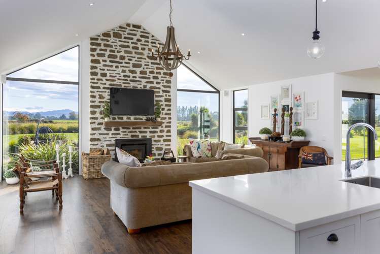 64 Mountvista Road Fernside_6