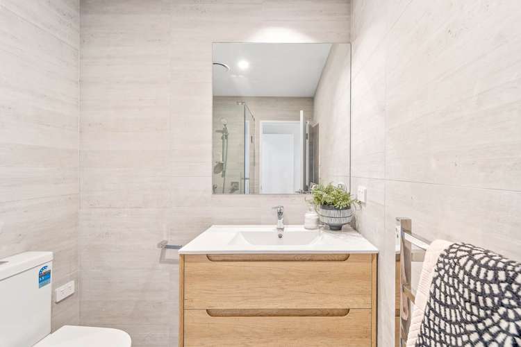 1/6 Ocean View Road Northcote_21