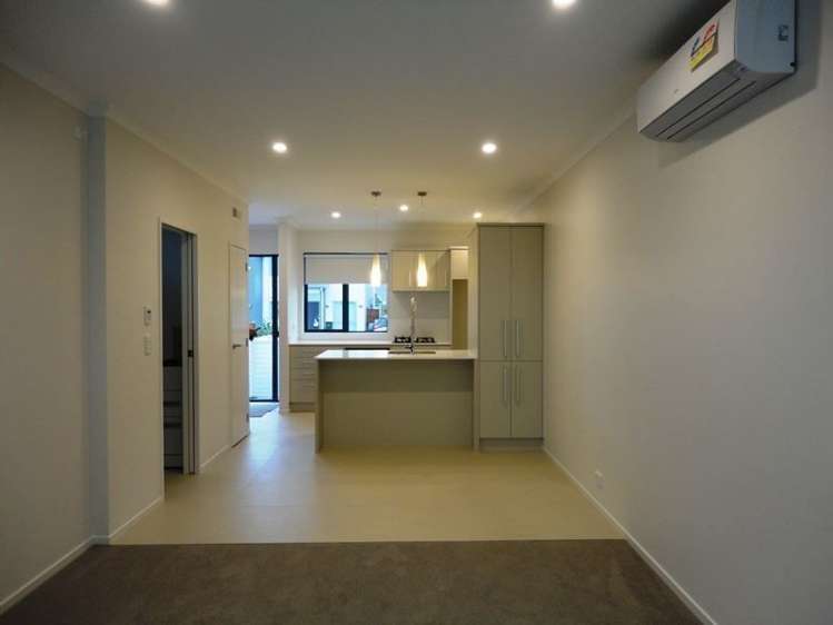 23 Pencaitland Drive Flat Bush_4