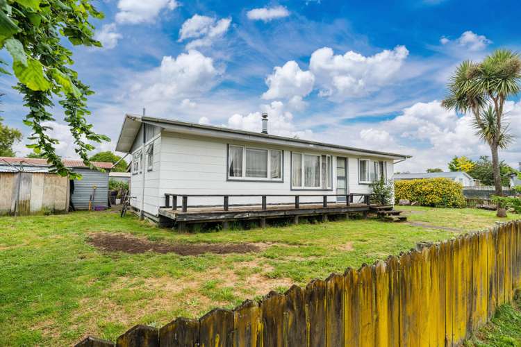 2 Toi Grove Turangi_17