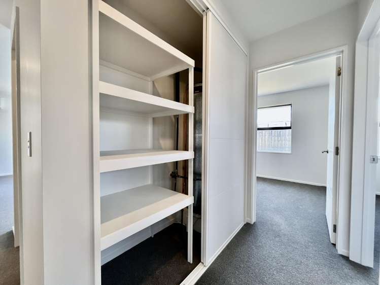 14 Eileen Way 11103_15