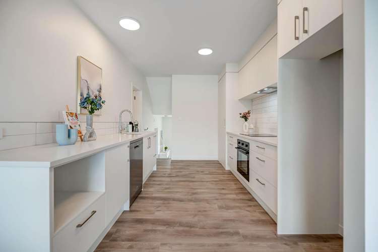 APT 6/3 Kawau Close Orewa_5