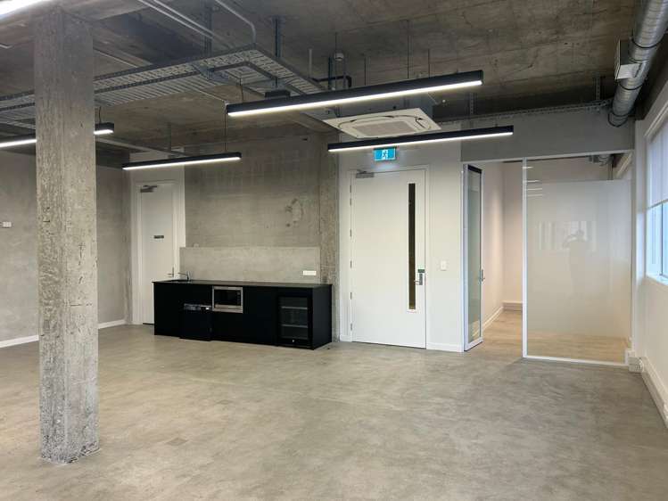 Suite D/341 Victoria Street Hamilton Central_3