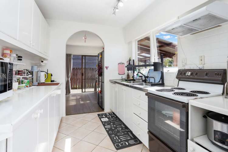 1/3 De Thiery Place Pakuranga Heights_7