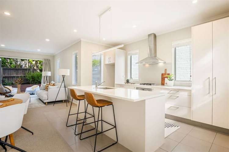 2 Isitt Road Hobsonville_10