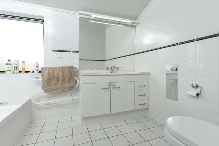 2/76 Galway Street Onehunga_12