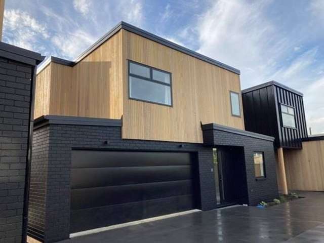 Trendy Brand New Townhouse