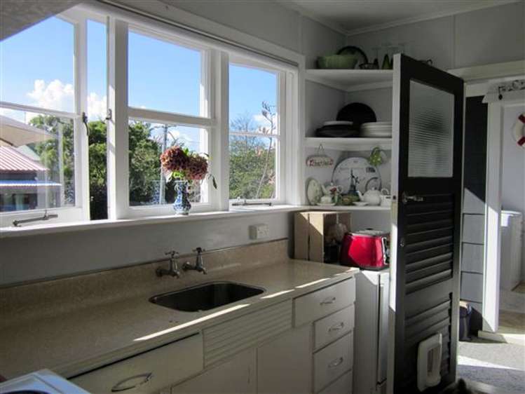 19 Johnston Street Waihi_13