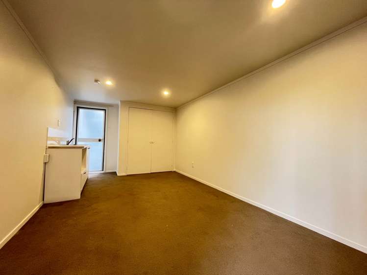 9 Lambrown Drive Totara Vale_8