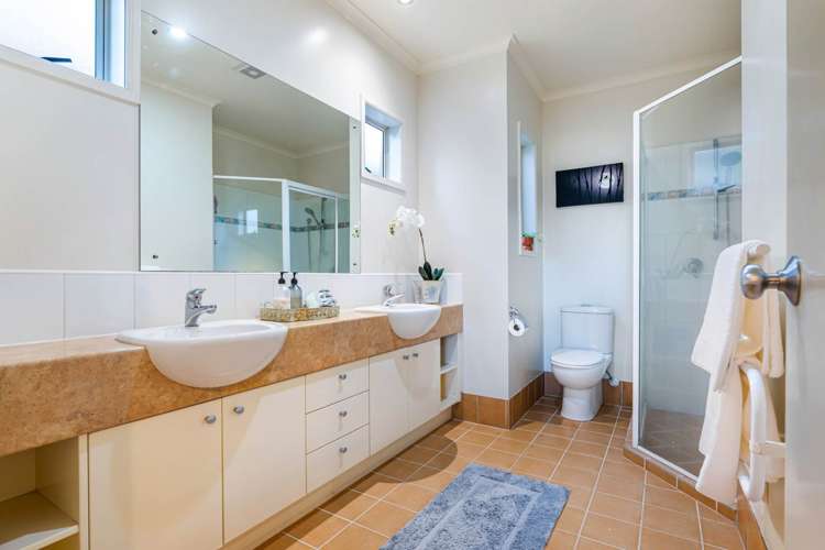 27 Trimaran Drive Gulf Harbour_13