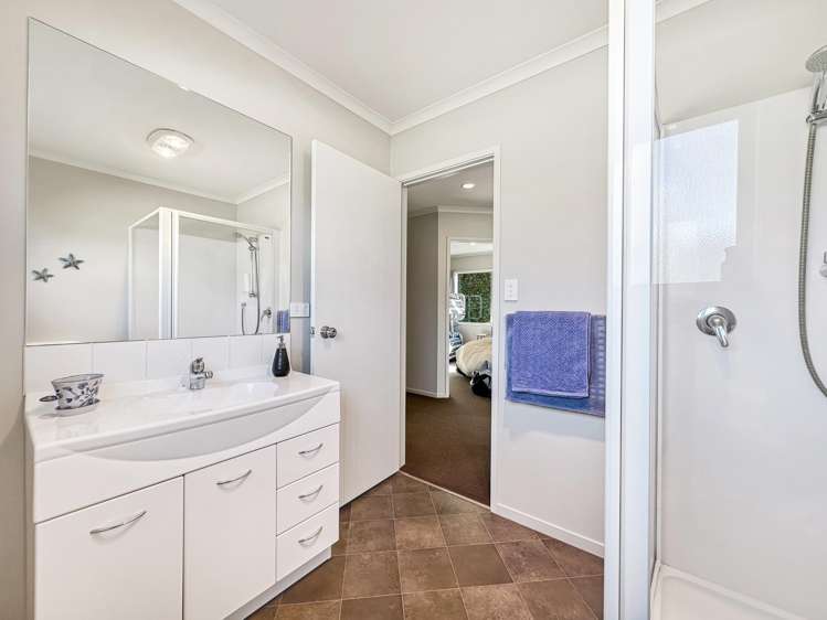 53 Montgomery Crescent Kinloch_17