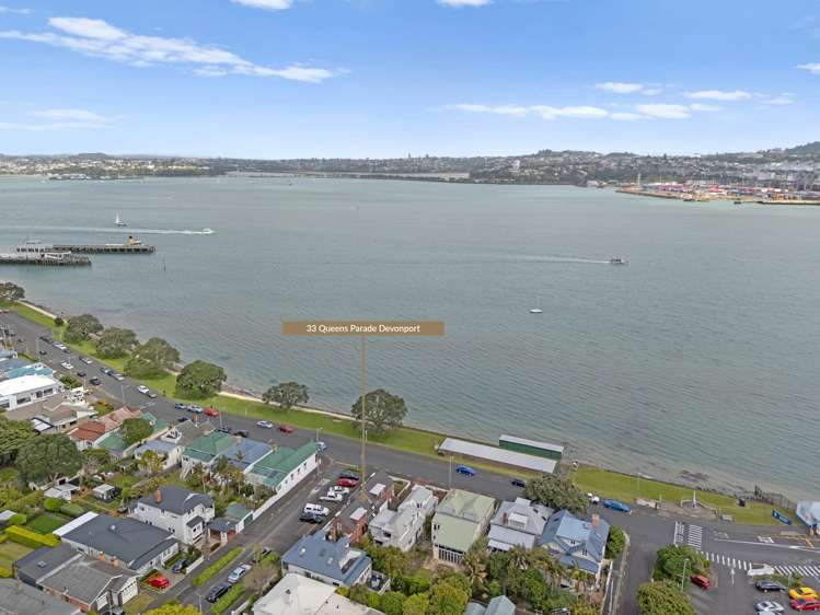 33 Queens Parade Devonport_36