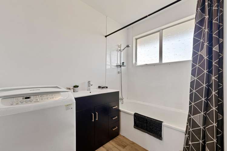 2/52 Mortlake Street Hornby_9