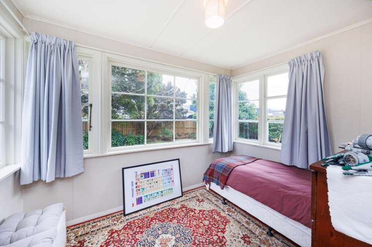 920 Tremaine Avenue Roslyn_11