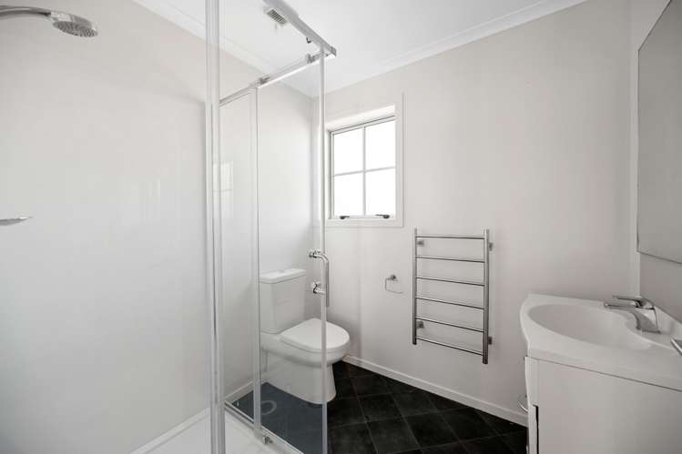 1 Chiefs Court Hamilton East_7