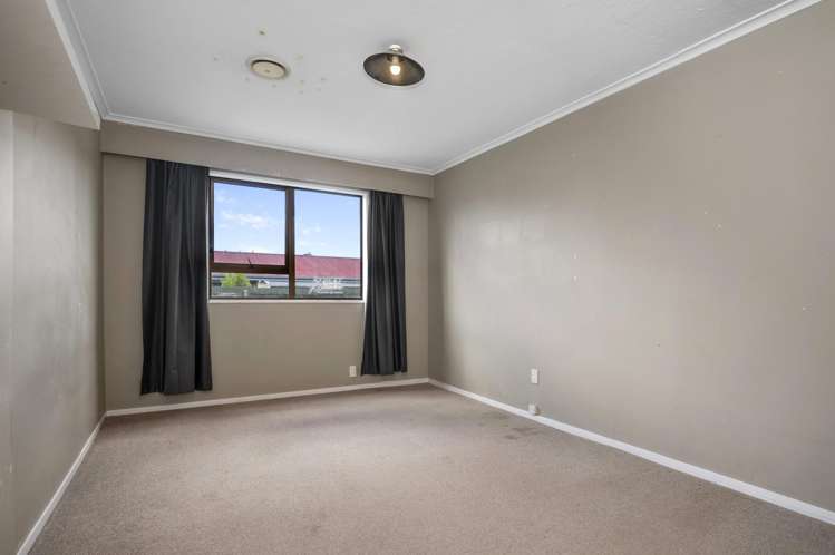 15 Pemberton Crescent Greerton_19