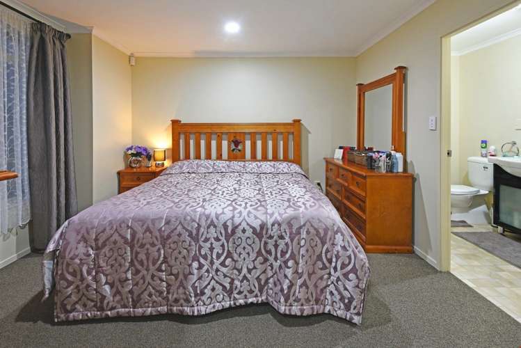 12 Liddesdale Place Papakura_9