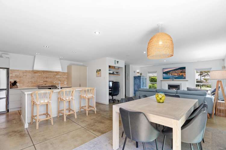 21 Horsley Grove Pyes Pa_4