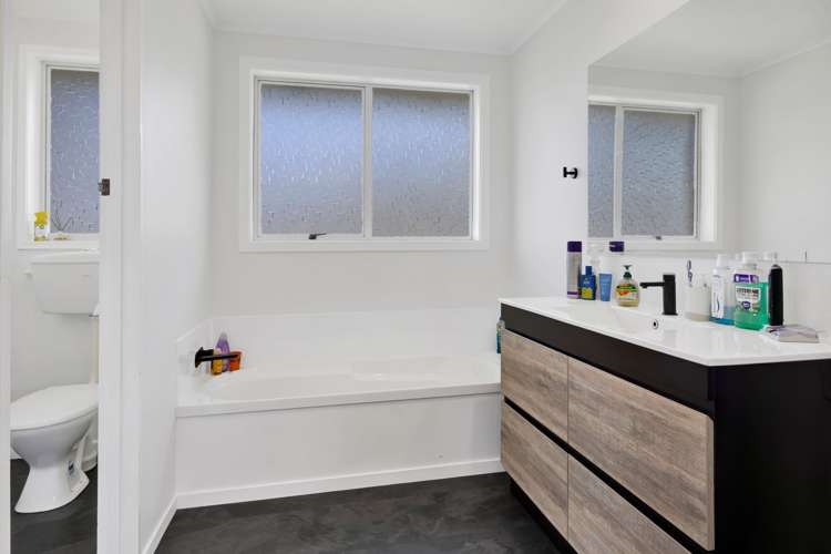 54 Cressida Avenue Stratford_11