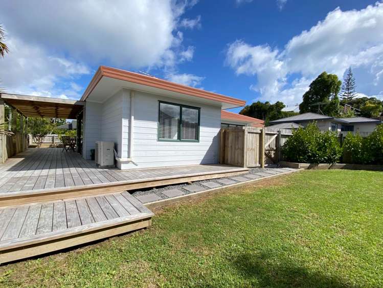 1/12 Knott Road Stanmore Bay_2