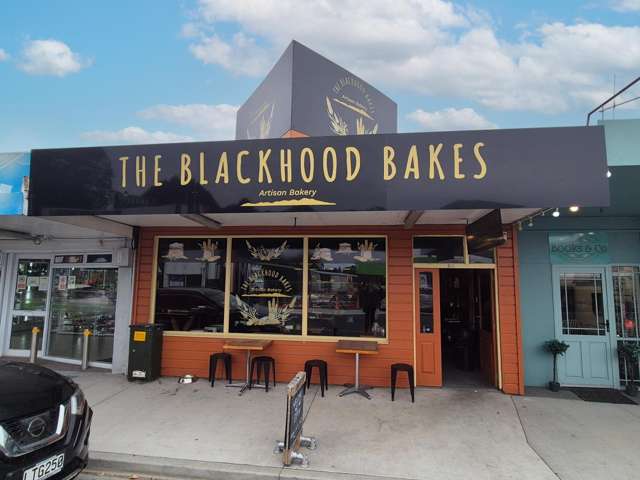 Established Artisan Tenant | Prime Otaki Position