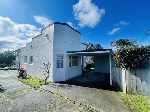 54 Lynwood Road, New Lynn, Auckland