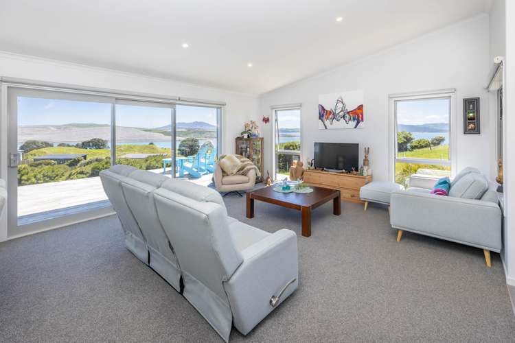 474 Maukutea Drive Aotea Harbour_11