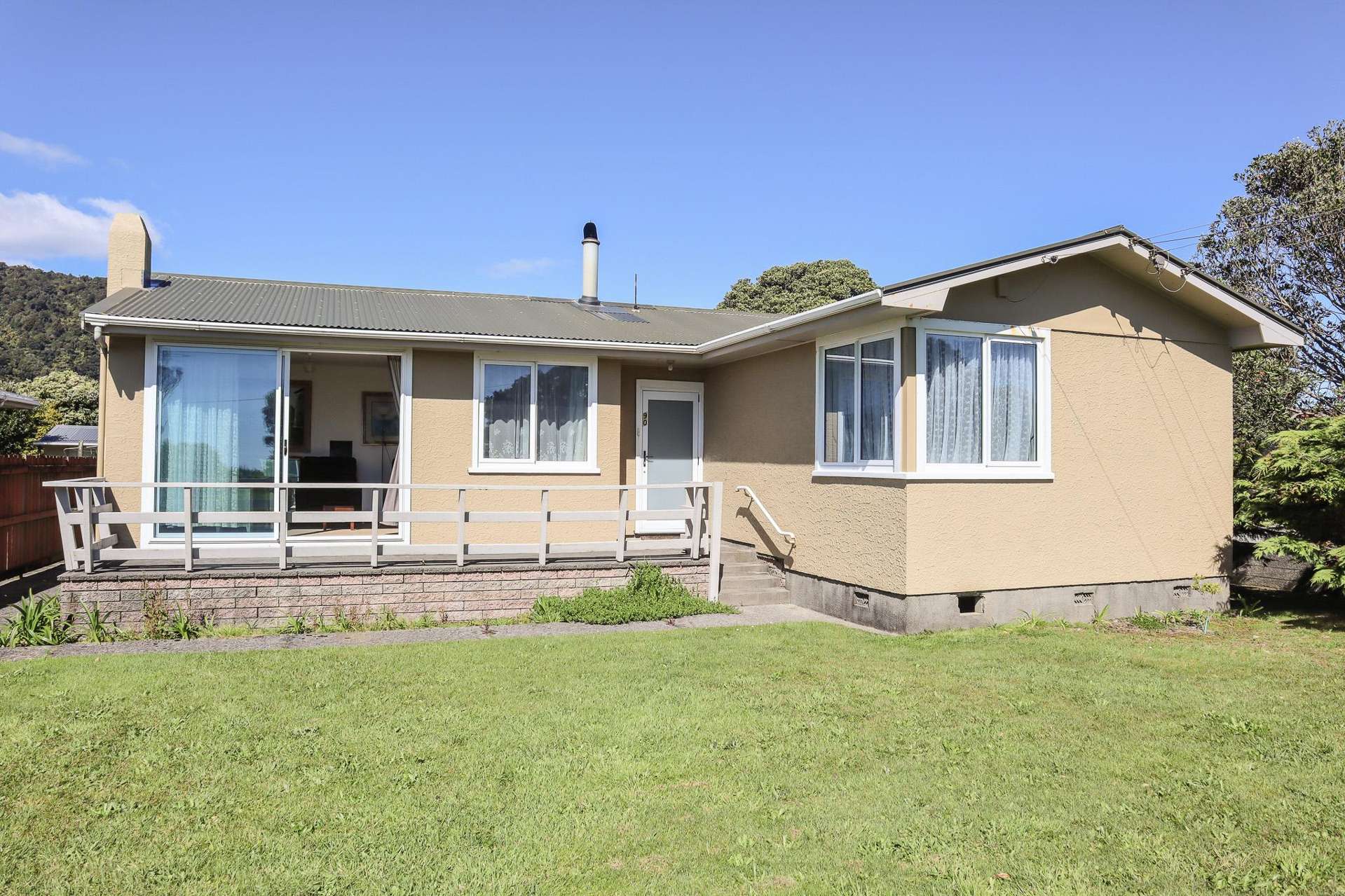90 Domett Esplanade Cobden_0