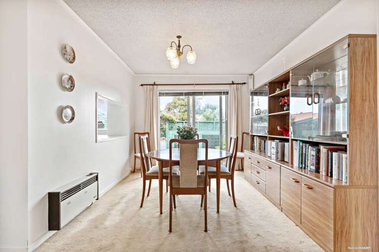 85 Old Lake Road Narrow Neck_15