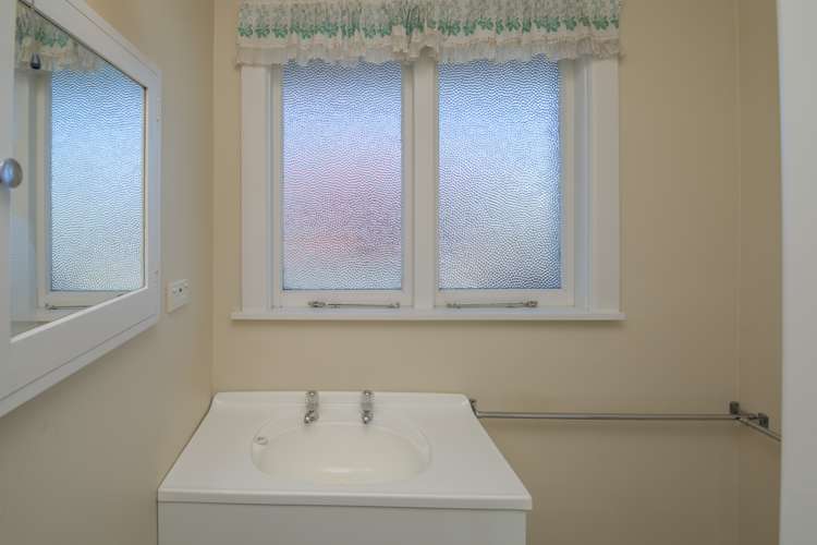 54 North Terrace Darfield_18