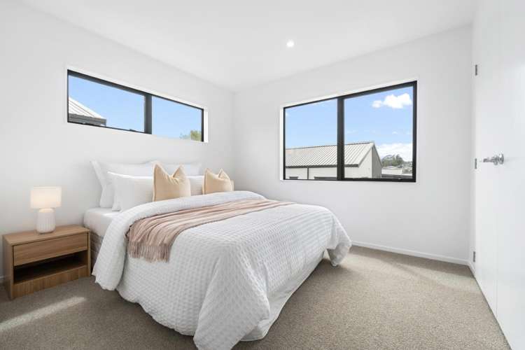 53 Nga Pona Toru Road Flat Bush_14