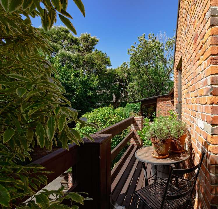 93 Gala Street Queens Park_31