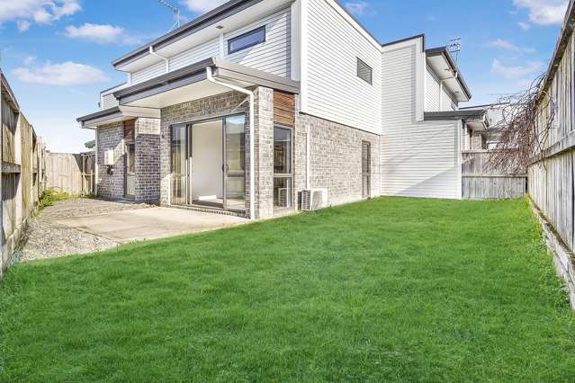 Modern Living Metres From Frankton School.