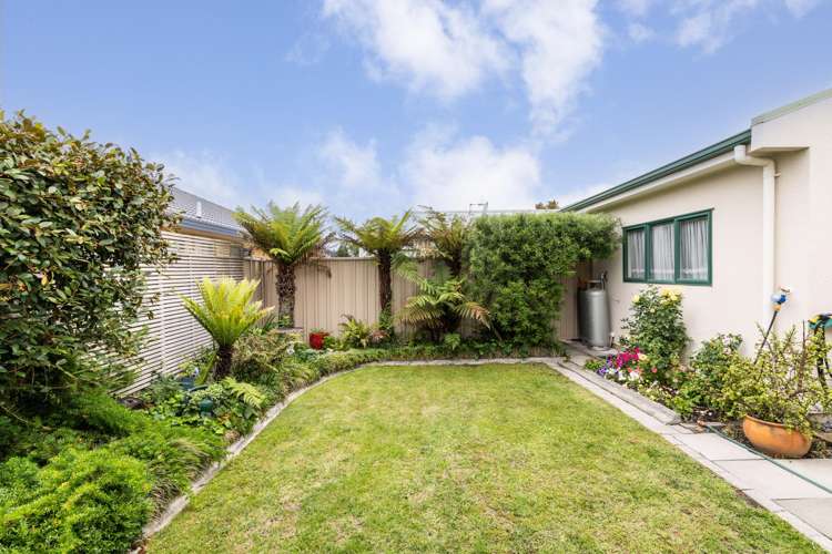 199 Frimley Oaks Frimley_13