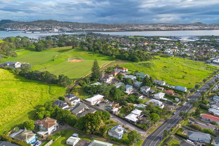 40 & 42 Mountain Road Mangere Bridge_8