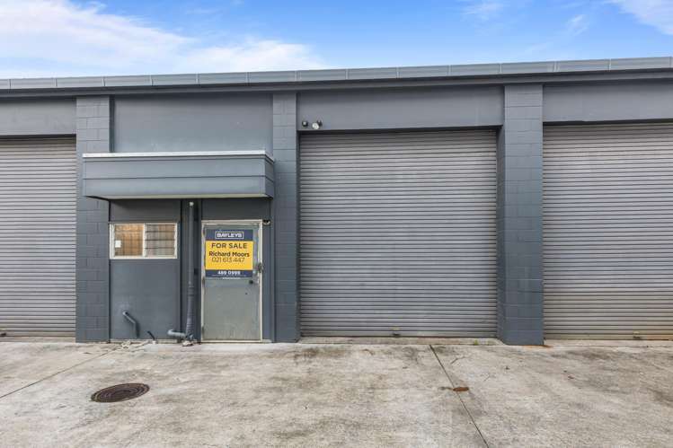 10/18-20 Ashfield Road Wairau Valley_1