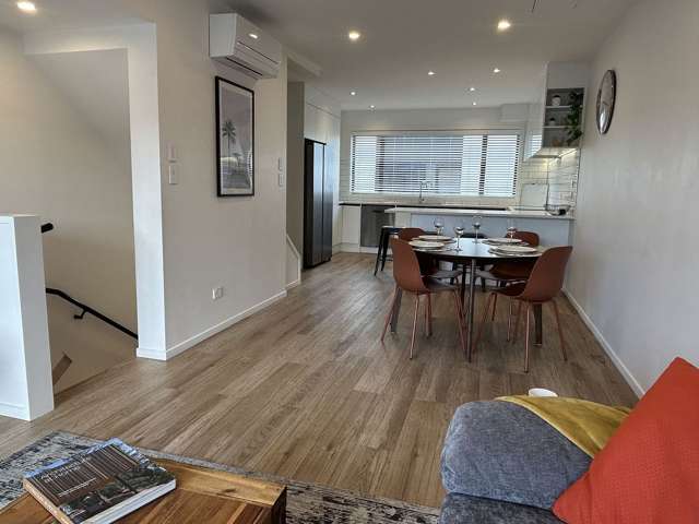 Room 2 @/5/25 Lloyd Avenue Mount Albert_4
