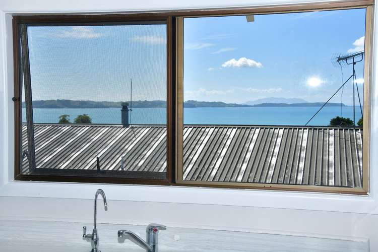 22 Alexander Road Algies Bay_13